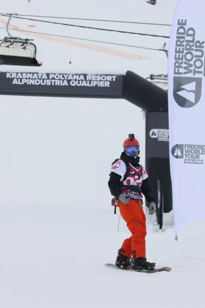 Стартовали соревнования Freeride World Tour Qualifier