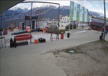 Polyana 960, rollout area, Apres ski